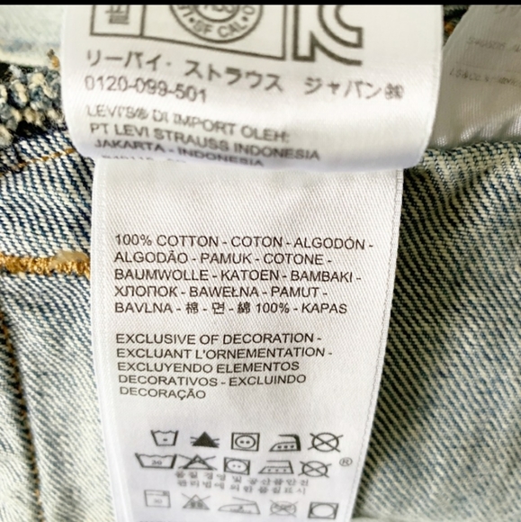 *SOLD*Levi's trucker Jean jacket Size S NWT - Picture 10 of 12